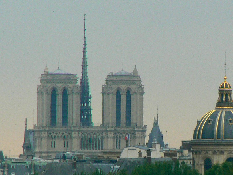 vue depuis la concorde: Notre Dame vue de la Concorde 003